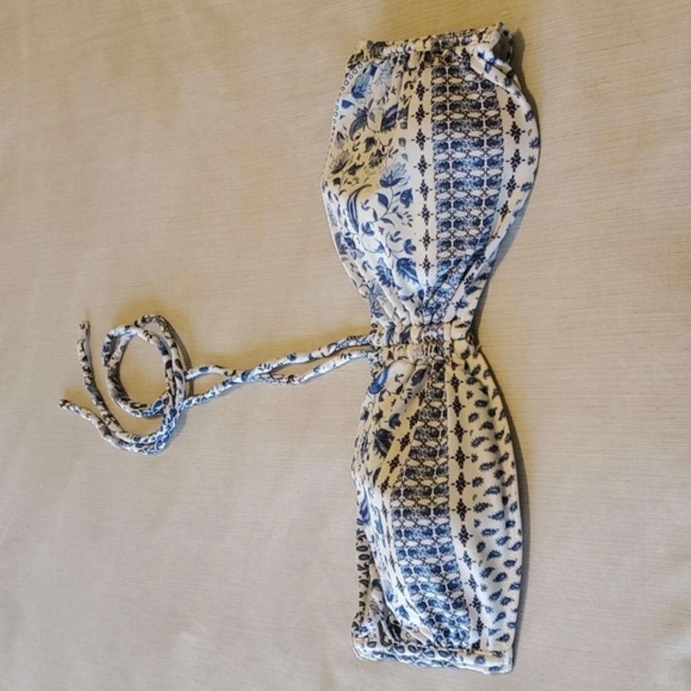 NWOT Atmosphere Bikini Top 👽 👽